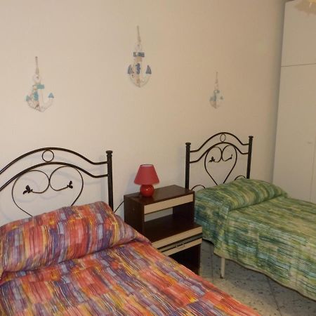 Casa Vacanze Vincenzo E Rosanna Castro  エクステリア 写真